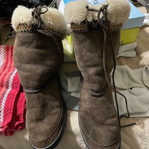 UGG BOOTS
